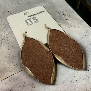 ITS Sense Leather Earrings Brown
